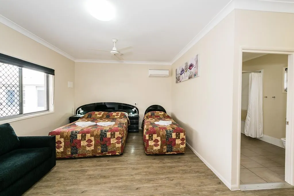 **** Motel Athena Studio Units Roma Australia