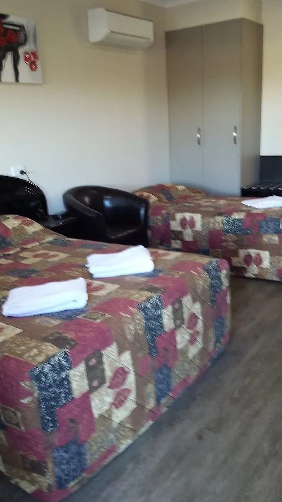 Athena Studio Units Roma Motel