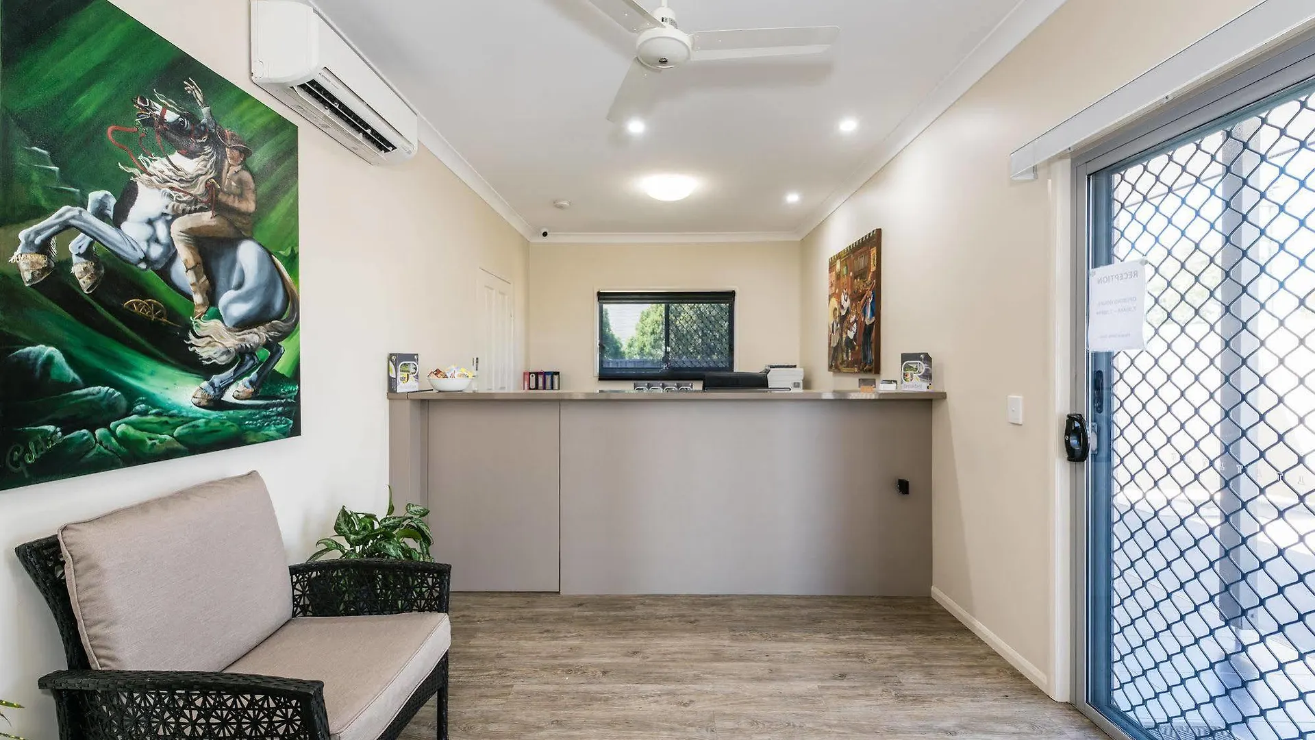 Athena Studio Units Roma Motel